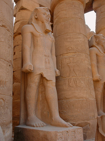 Statuen am Luxor Tempel