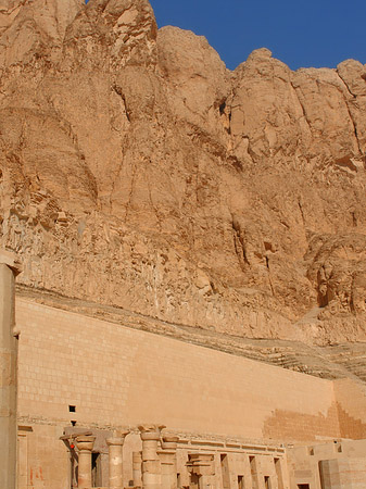 Fotos Eingang zu Tempel der Hatschepsut