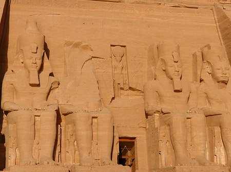 Tempel mit Touristen
