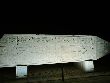 Fotos Obelisk bei Nacht