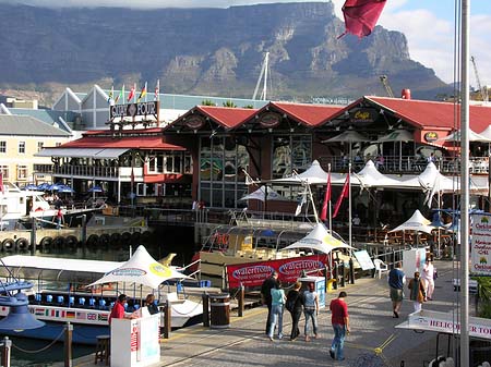 Auf den Stegen der Waterfront Fotos